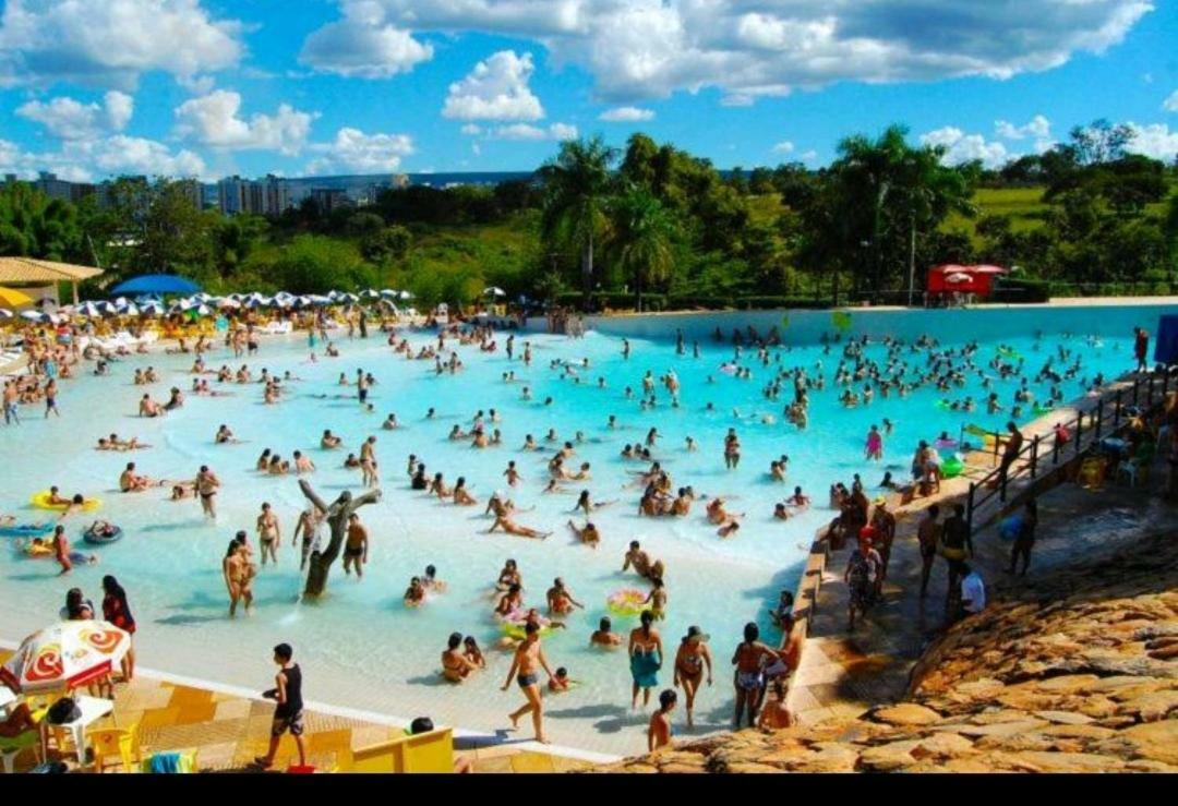 Appartamento Piazza Acqua Park Diroma - Cozinha Completa Caldas Novas Esterno foto