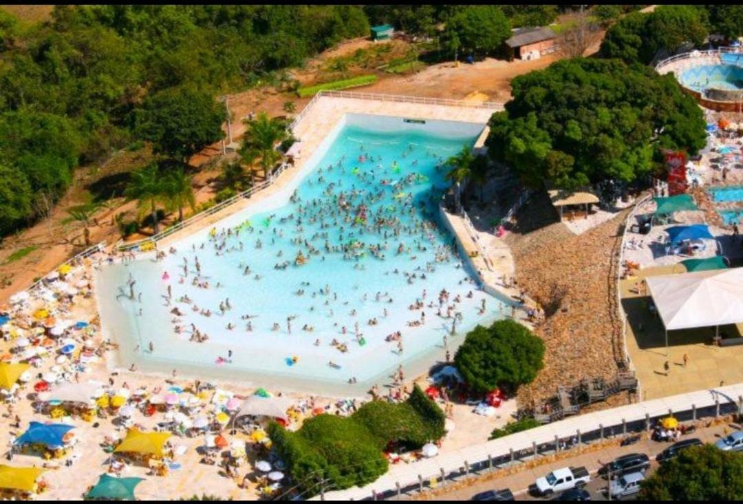 Appartamento Piazza Acqua Park Diroma - Cozinha Completa Caldas Novas Esterno foto